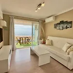 Vistas Frontales Al Mar