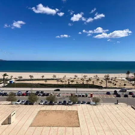 Vistas Frontales Al Mar Apartment *